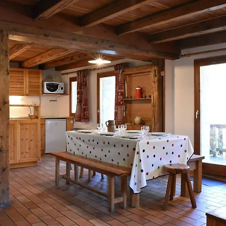 Typique 8 Personnes A Meribel, Calme Et Pittoresque - Fr-1-180-190 샬레